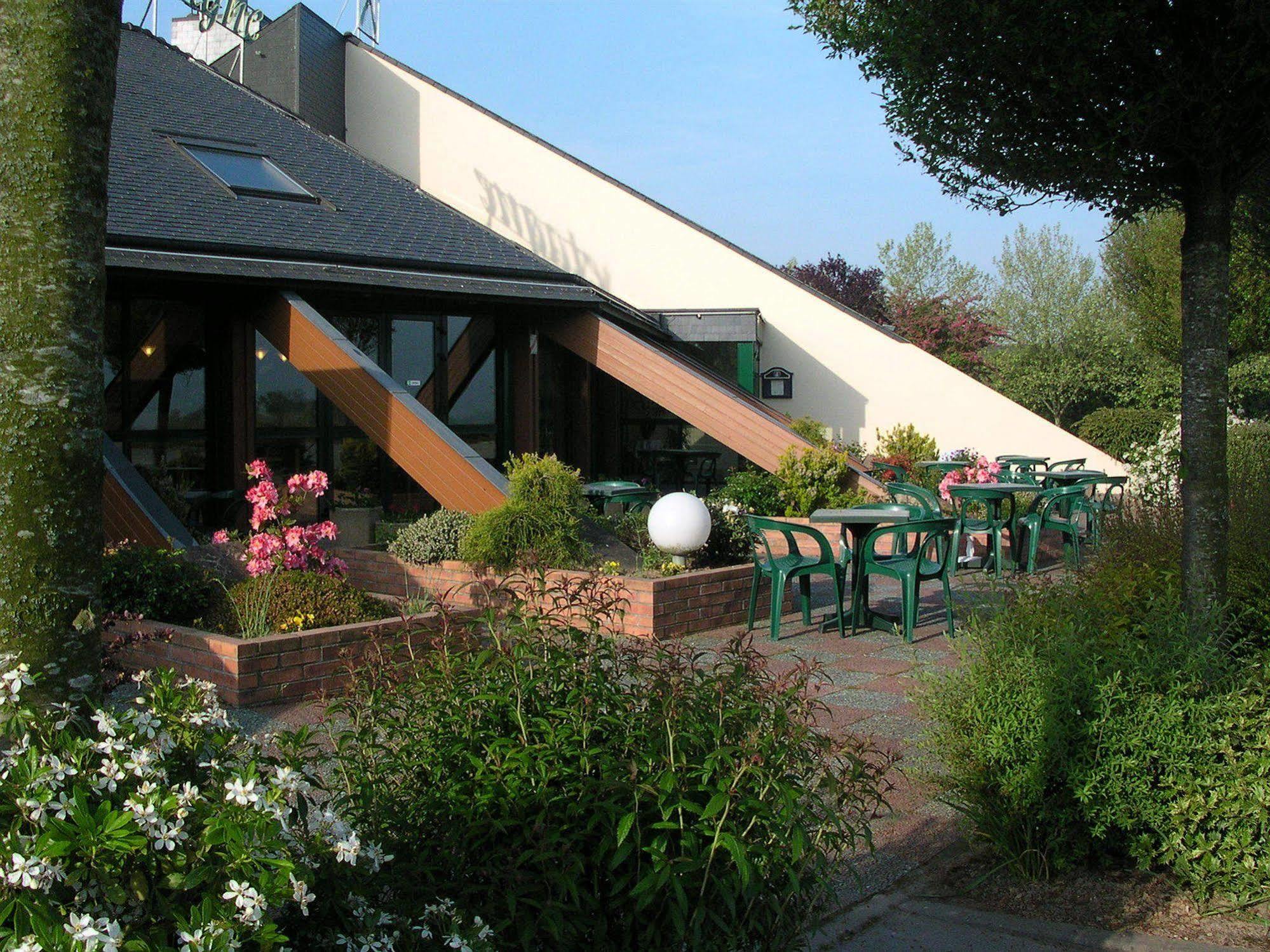 Hotel Le Bretagne Louvigné-de-Bais Exterior foto